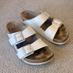 White Leather Birkenstock 39 Arizona Two Strap Sandals